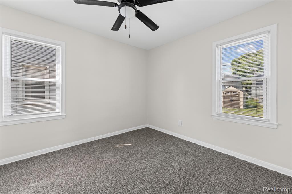 582 Mill Street, Lincoln Park, MI 48146 — Photo 11