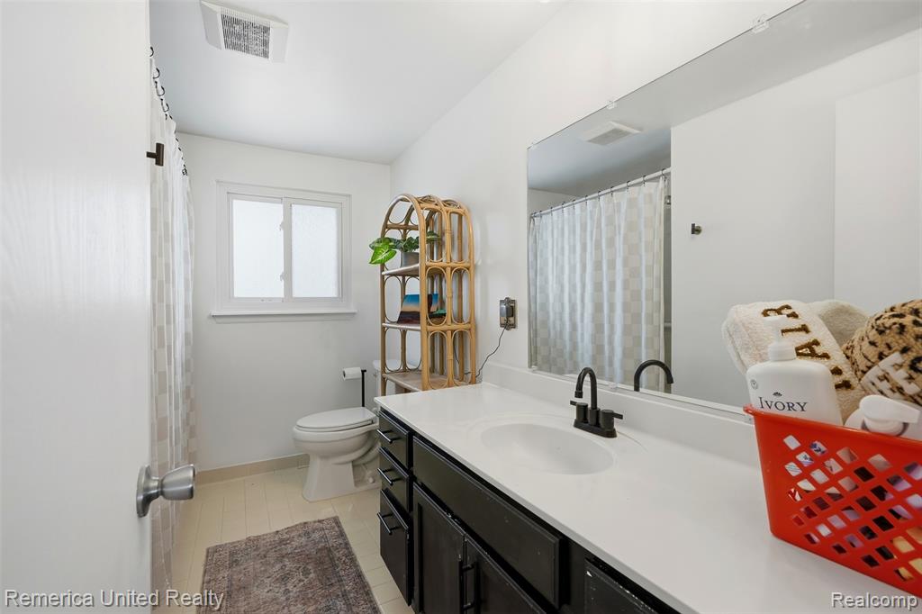968 Touraine Avenue, East Lansing, MI 48823 — Photo 19