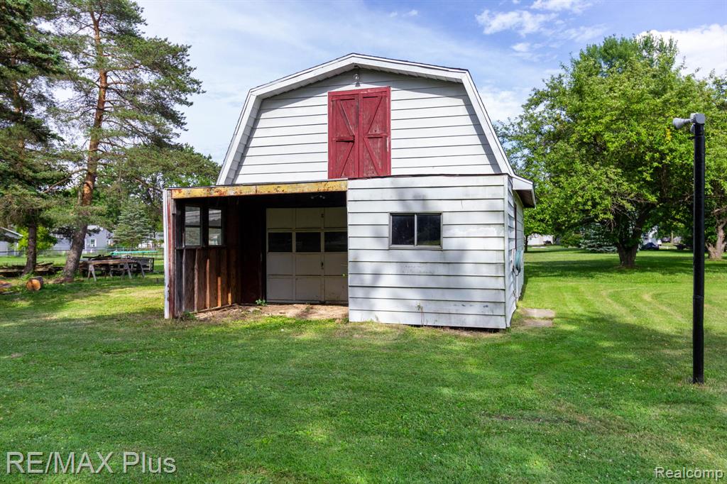 3350 N Belsay Road E, Flint, MI 48506 — Photo 37