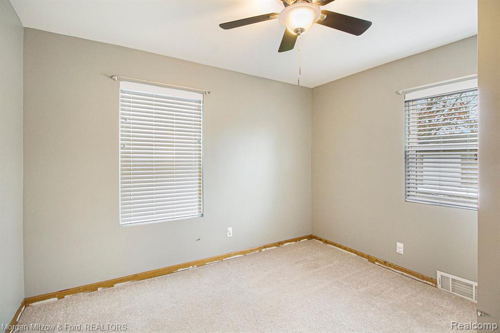 6479 Simmons Road, Waterford, MI 48327 — Photo 14