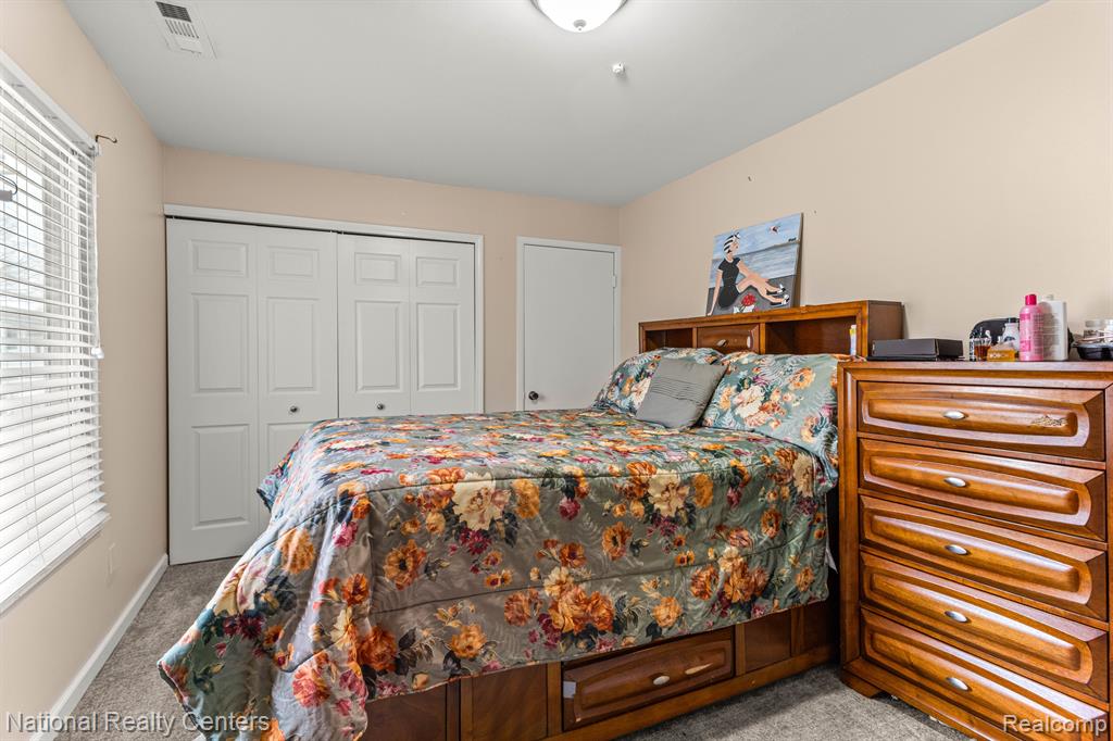 38068 SHERWOOD Street, Westland, MI — Photo 17