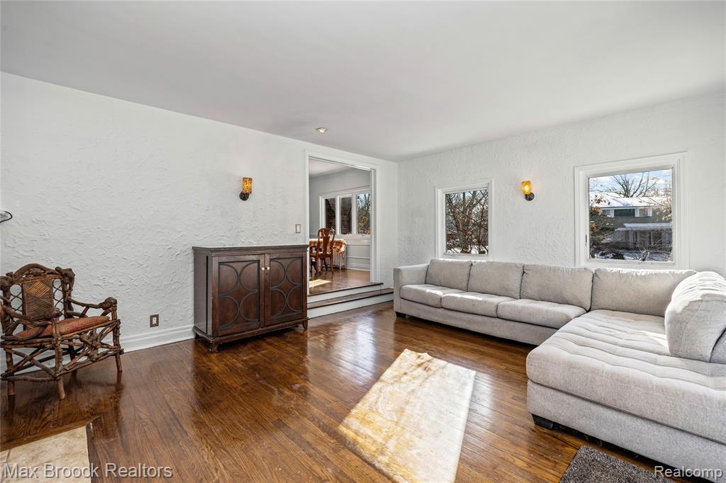 75 Hillsdale Road, Bloomfield Hills, MI 48302 — Photo 32