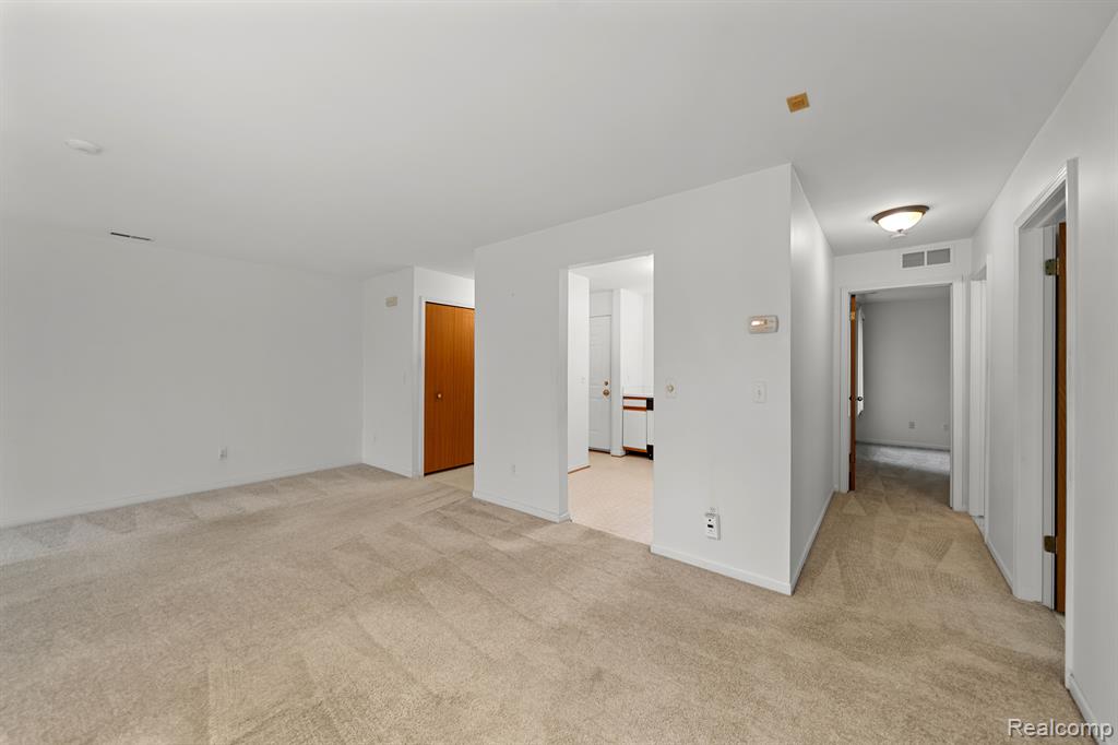 42565 Lilley Pointe Drive, Canton, MI 48187 — Photo 14