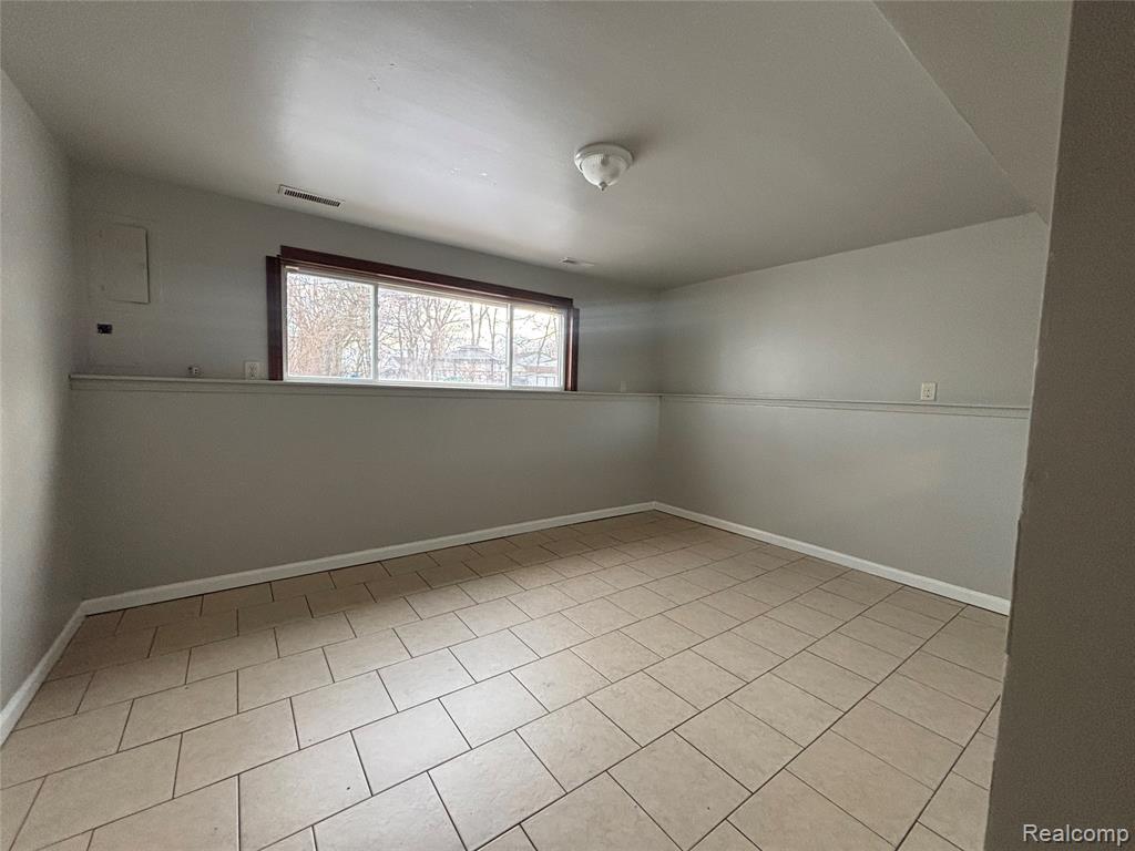 423 SHOTKA Street, Westland, MI 48186 — Photo 16
