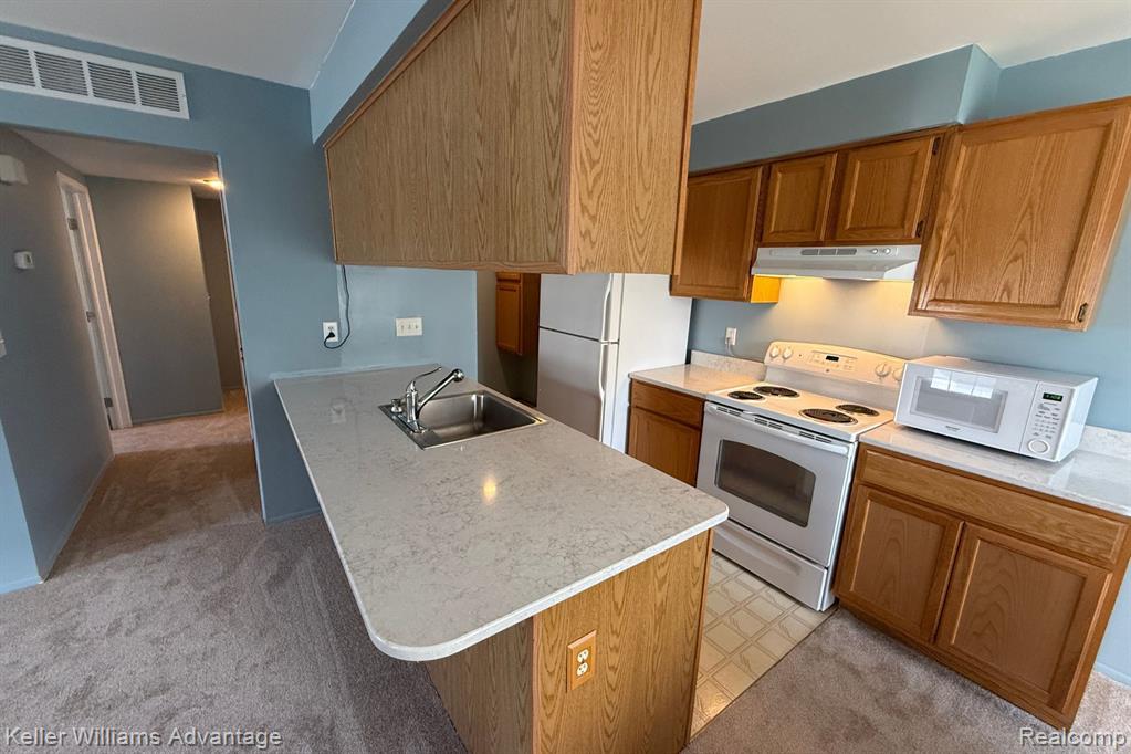 1478 Harbor Drive, Walled Lake, MI 48390 — Photo 8