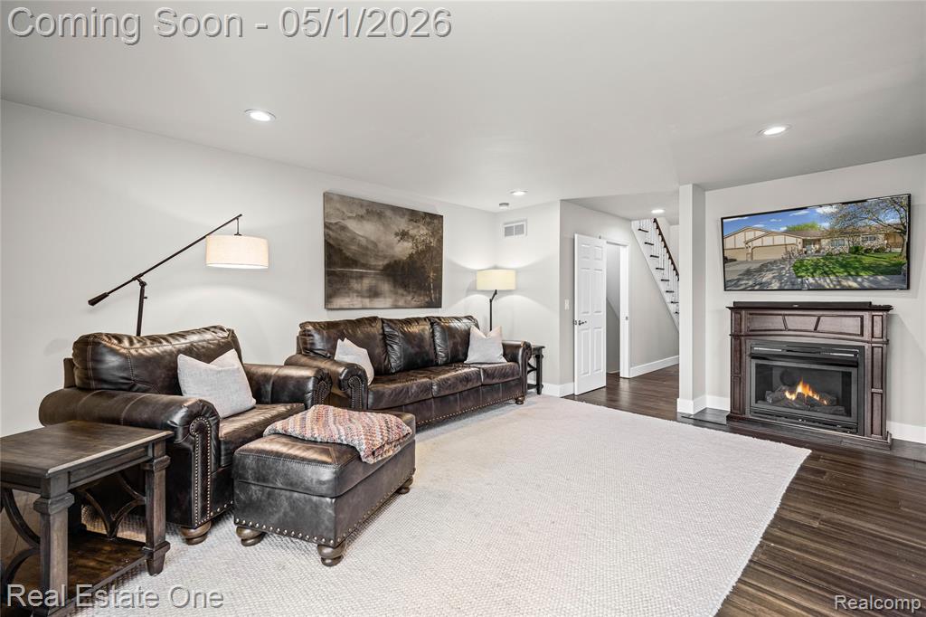 42374 Willow Tree Lane E, Clinton Twp, MI 48038 — Photo 11