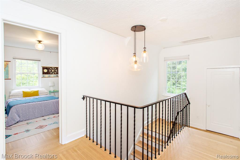 26008 Pembroke Road, Huntington Woods, MI — Photo 32