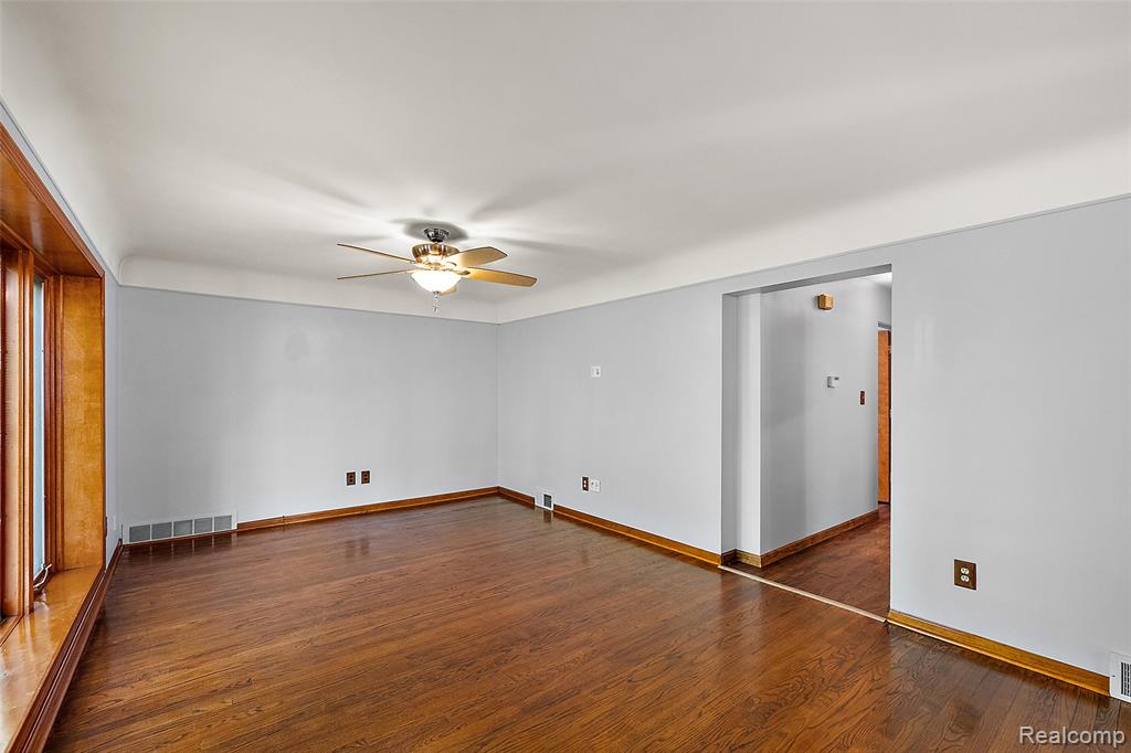 637 S Edgeworth Avenue, Royal Oak, MI 48067 — Photo 18