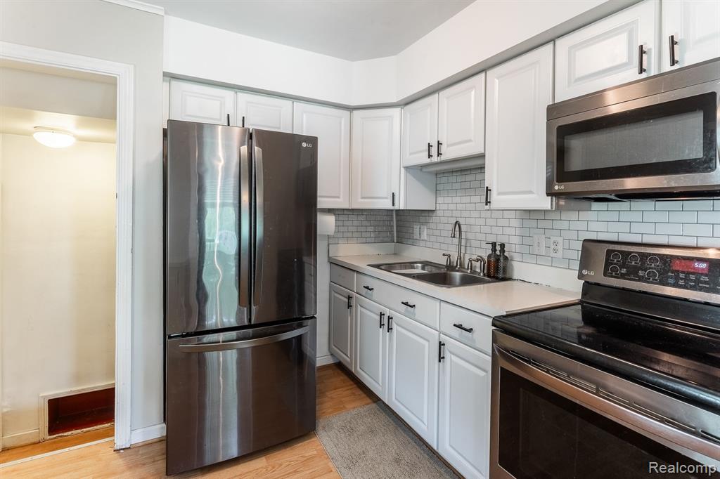4346 BIDDLE Street, Wayne, MI 48184 — Photo 10