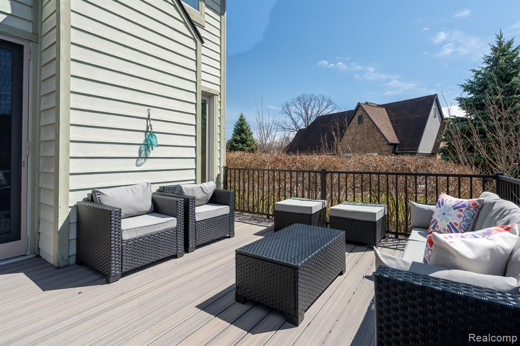 411 CHERRY TREE Lane, Rochester Hills, MI 48306 — Photo 49