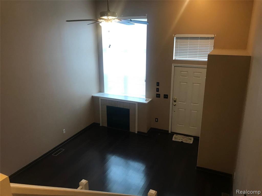 13635 OSBORN AVE, 126, Dearborn, MI 48126 — Photo 3