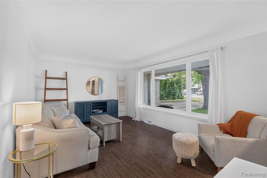 28731 Elbamar Drive, Grosse Ile, MI 48138 — Photo 5