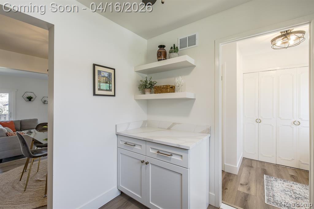5254 Breeze Hill Place, Troy, MI 48098 — Photo 9