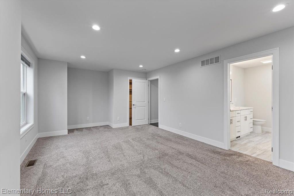 4003 Elmhurst Road, Waterford, MI 48328 — Photo 11