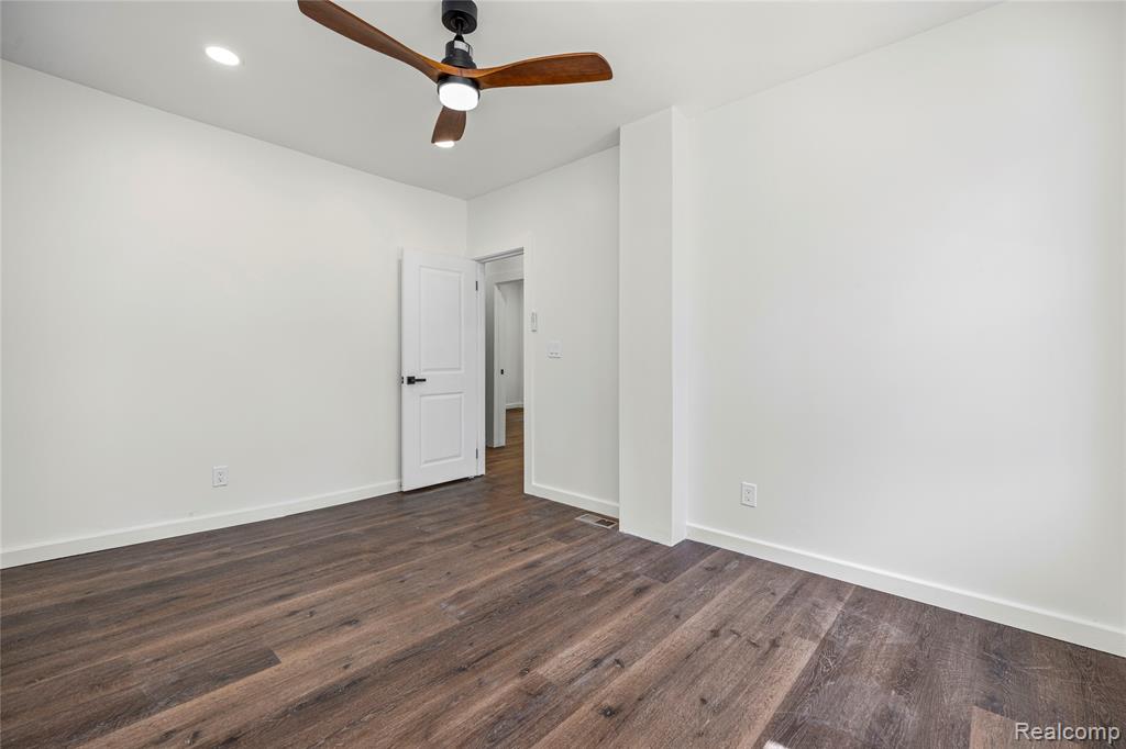 3251 Calvert Street, Detroit, MI 48206 — Photo 20
