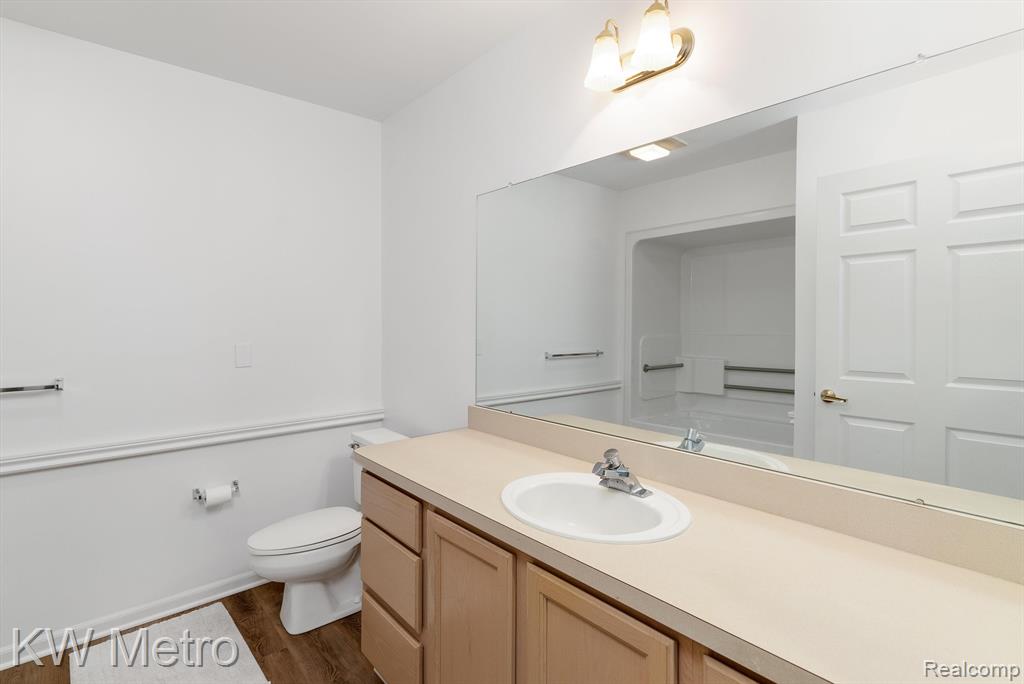 21305 Juniper Court, Farmington Hills, MI 48336 — Photo 23