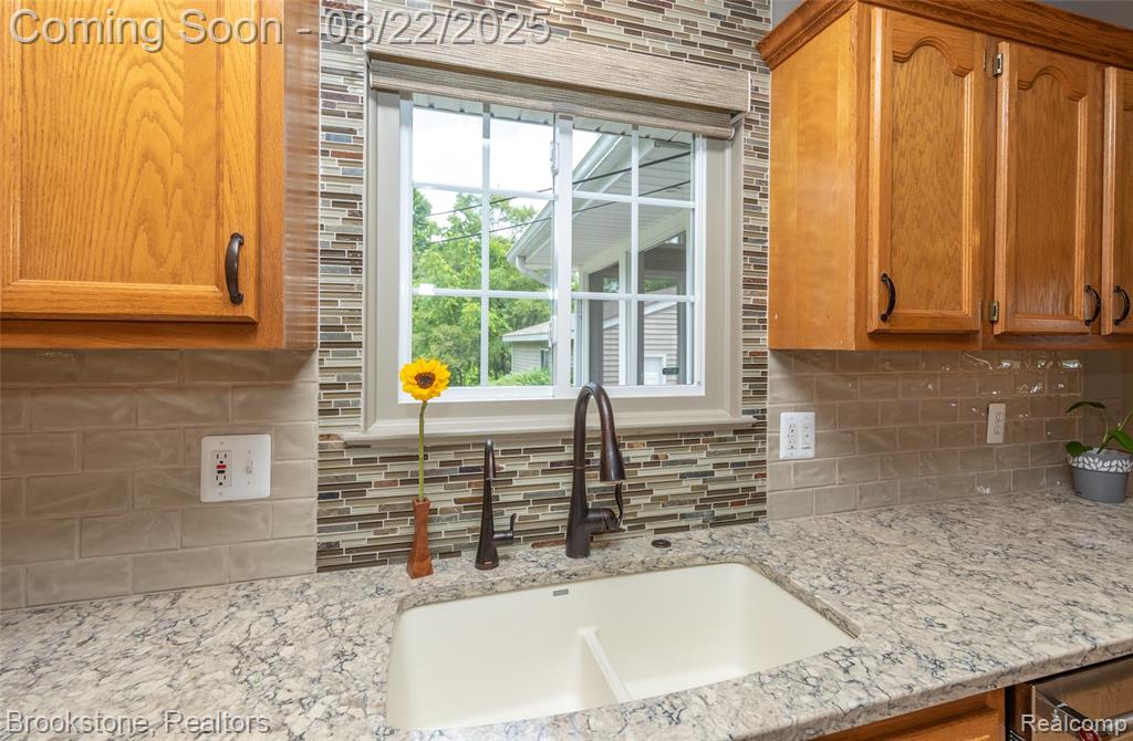 58 LAFAYETTE Street, Oxford, MI 48371 — Photo 33