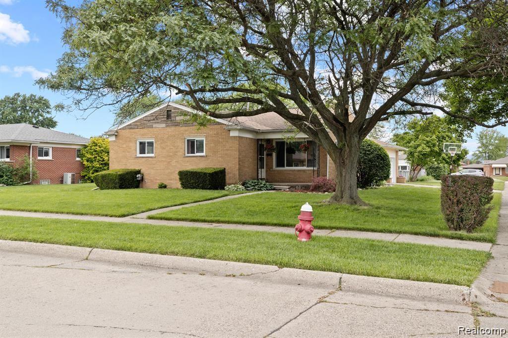 8575 DARLENE Street, Warren, MI 48093 — Photo 4