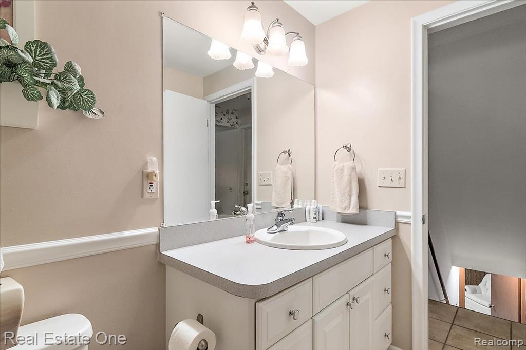 53223 Starlite Drive, Shelby Twp, MI 48316 — Photo 41