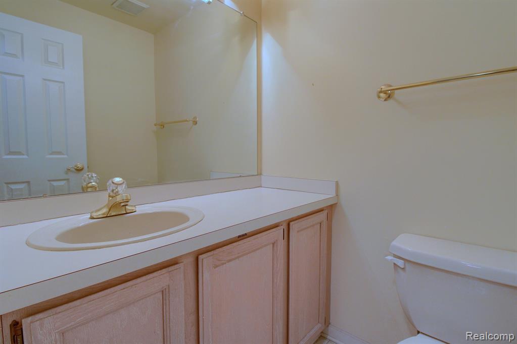 571 NEW TOWN Street W, Detroit, MI 48215 — Photo 17