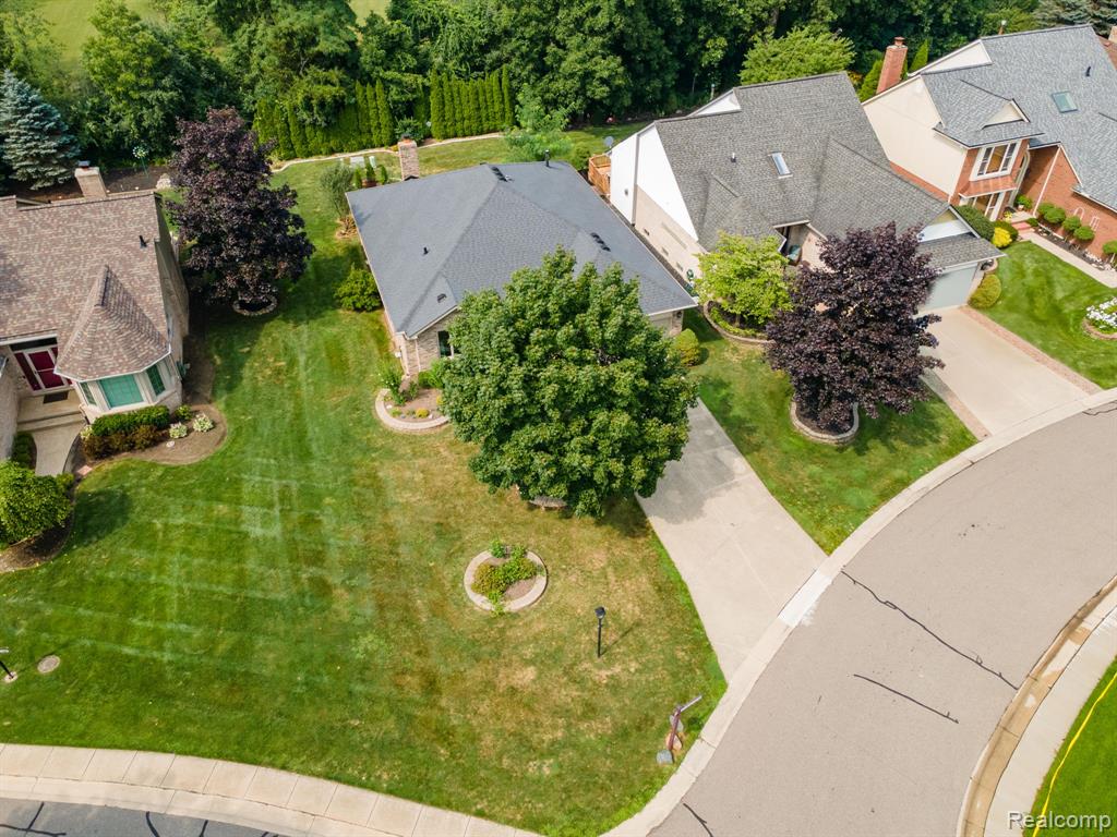 6821 Carriage Creek Drive, Washington, MI — Photo 22