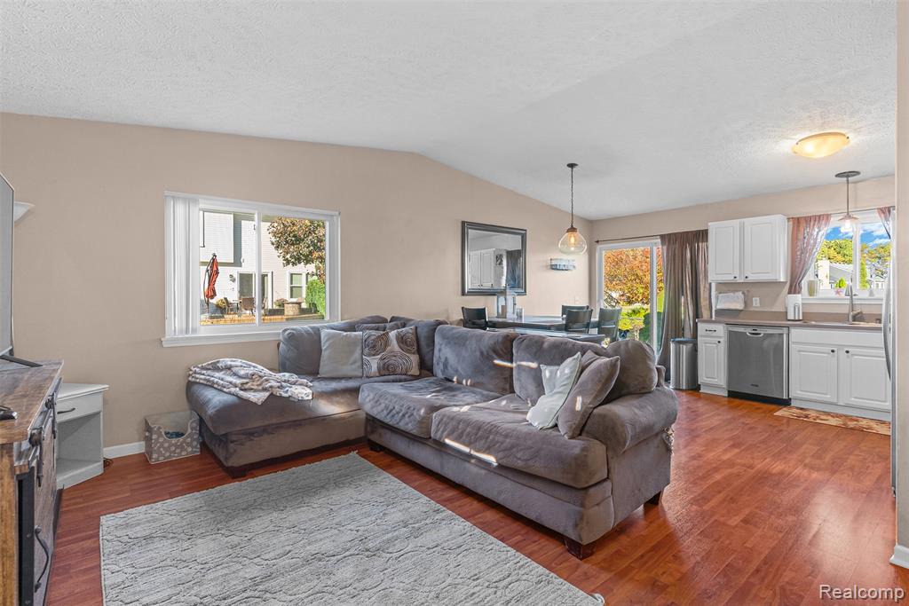 105 Turtle Trace, Pinckney, MI 48169 — Photo 6