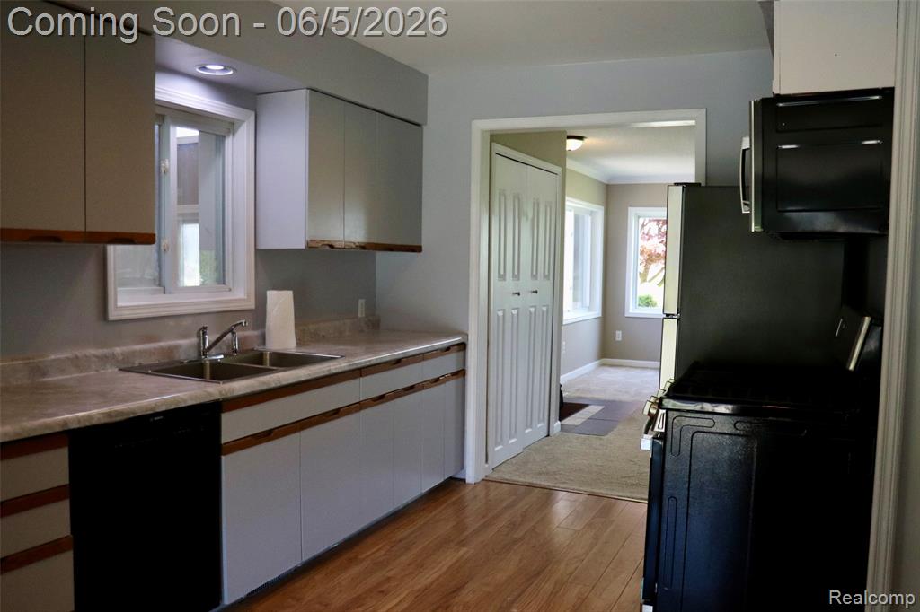7044 Desmond Road, Waterford, MI 48329 — Photo 61