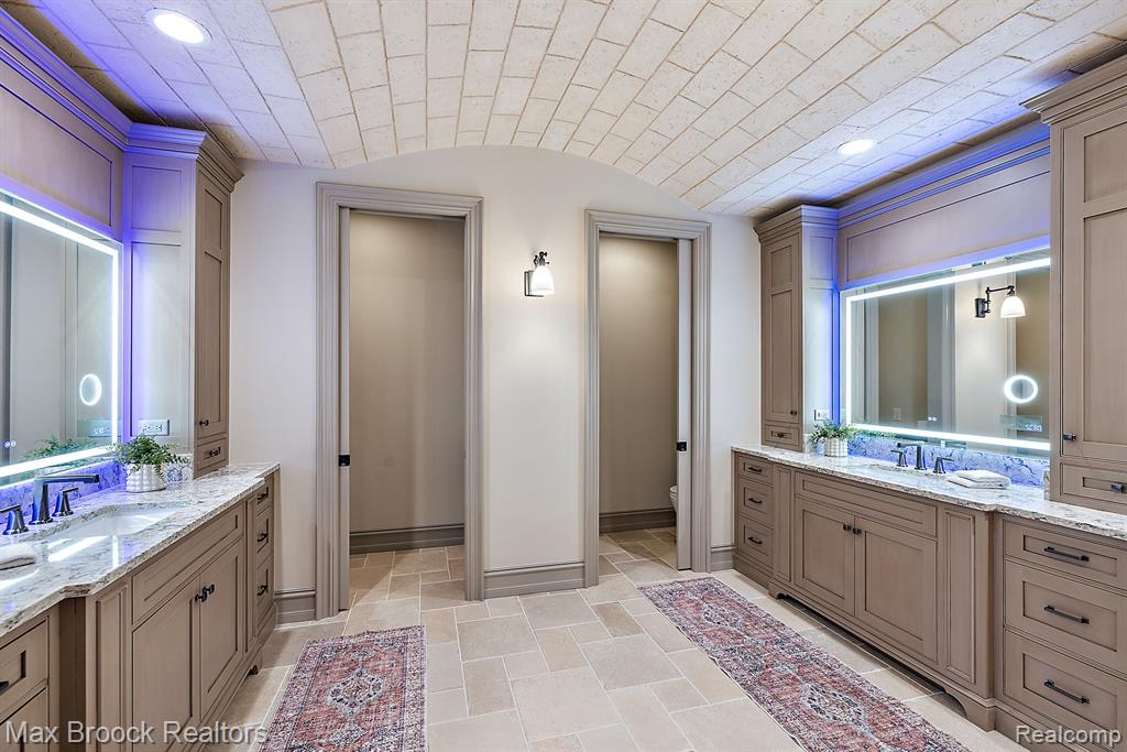 47900 W Nine Mile Road, Novi, MI — Photo 19