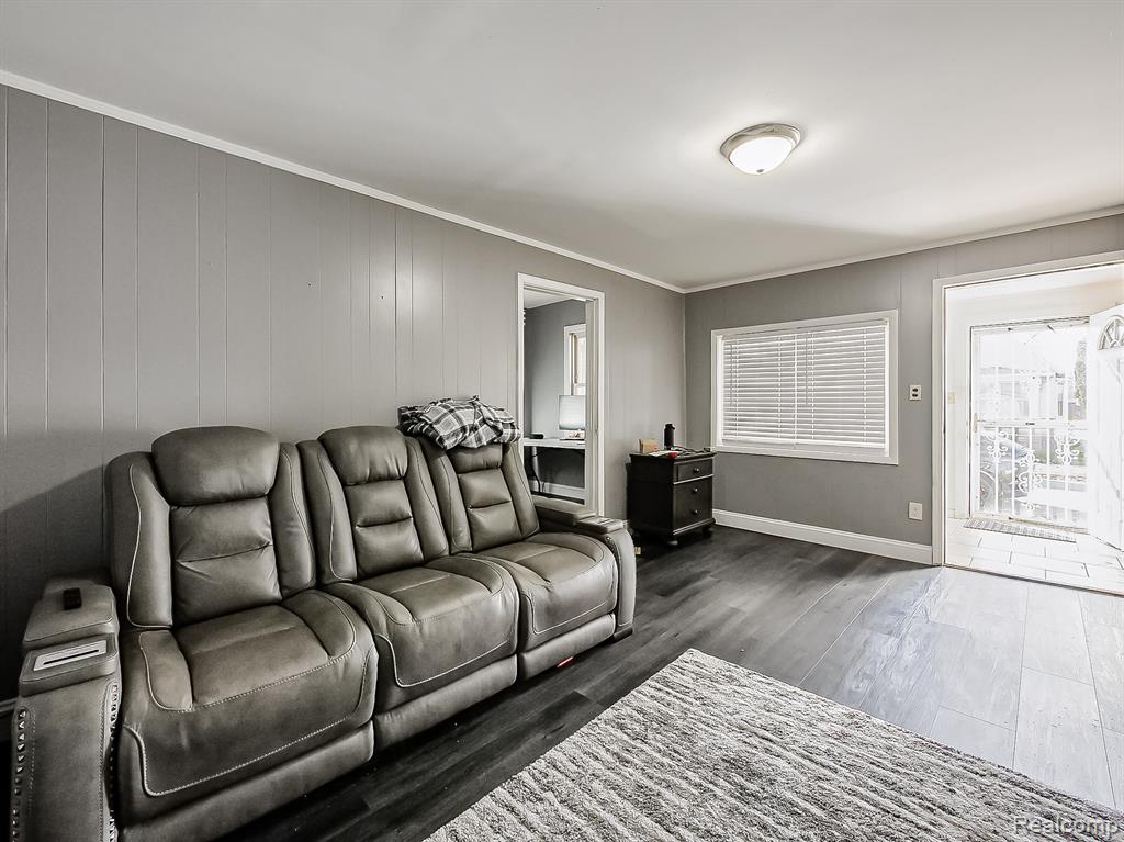 75 E Henry Street, River Rouge, MI 48218 — Photo 3