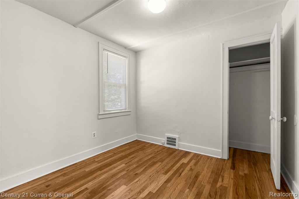 6445 Heyden Street, Dearborn Heights, MI 48127 — Photo 15
