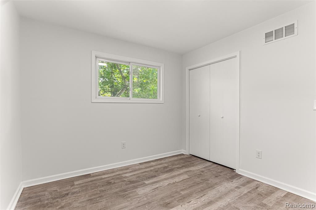 23566 Candace Drive, Rockwood, MI — Photo 21