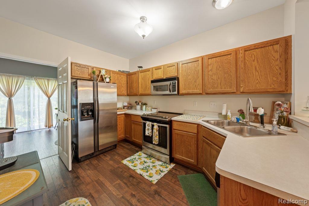 2177 KNOTTY PINE Trail, Howell, MI 48855 — Photo 11