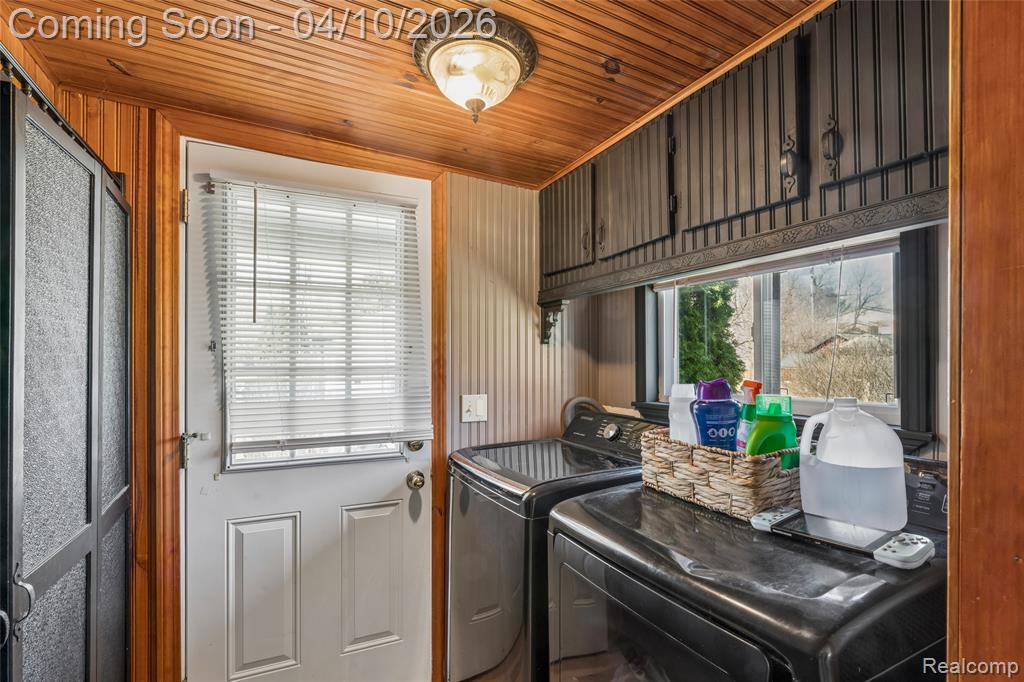 9272 Maple Street, Fostoria, MI 48435 — Photo 13