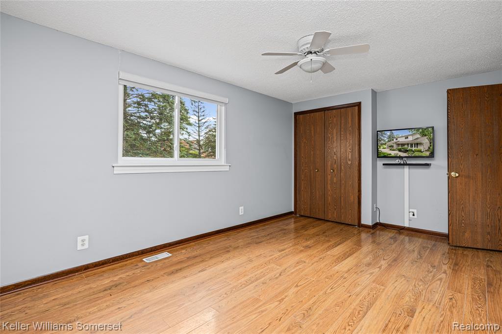 33614 Lakeview Street, New Baltimore, MI 48047 — Photo 44