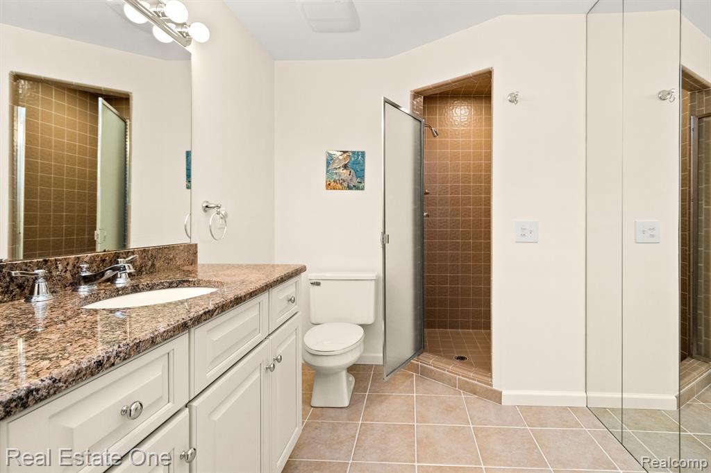 4342 MEADOW Lane, Orchard Lake Village, MI 48323 — Photo 41