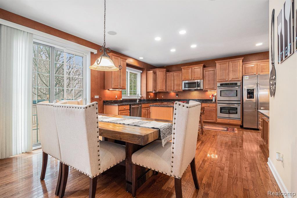49532 GREAT FALLS Road, Canton, MI 48188 — Photo 11
