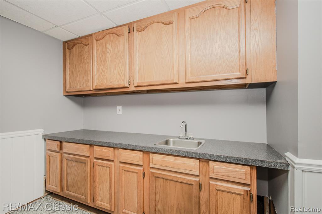 514 WINWOOD Circle, Walled Lake, MI 48390 — Photo 27