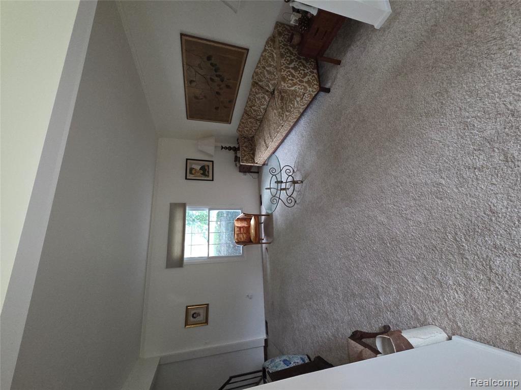 5379 Winchester Drive, Troy, MI 48085 — Photo 9