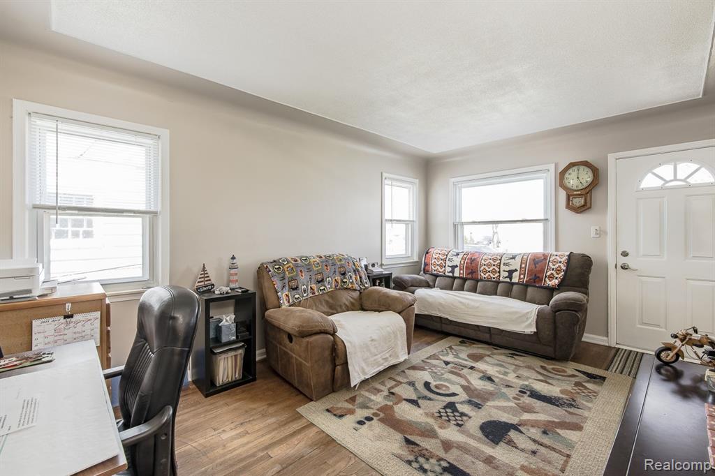 602 E TENNYSON Avenue, Pontiac, MI 48340 — Photo 11