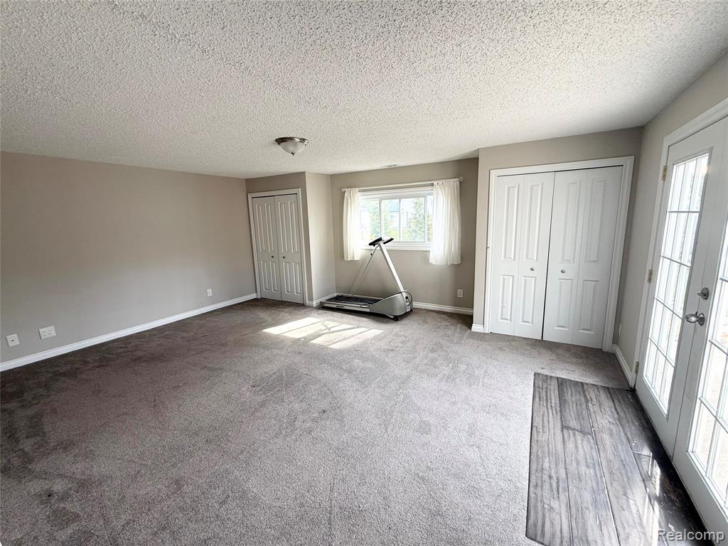 8210 Liberty Boulevard, Westland, MI — Photo 10