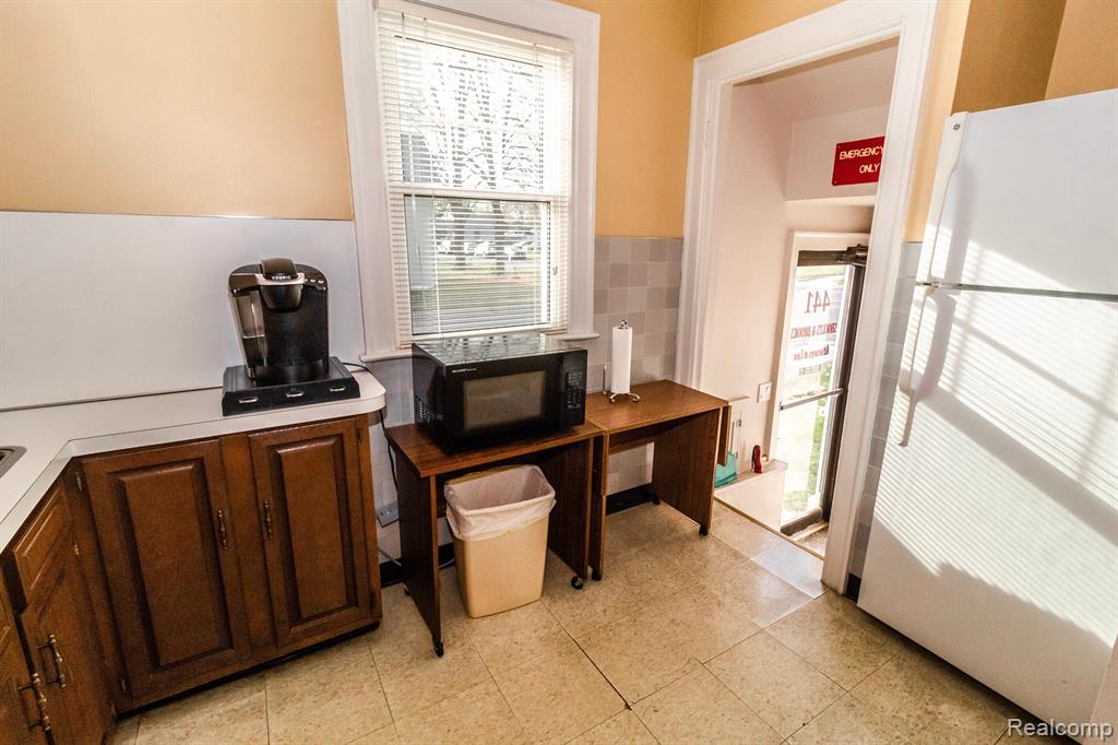 441 CLAY Street, Lapeer, MI 48446 — Photo 27