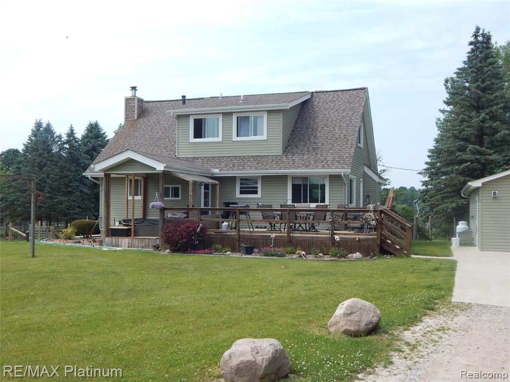 2025 W Rose Center Road, Holly, MI 48442 — Photo 6