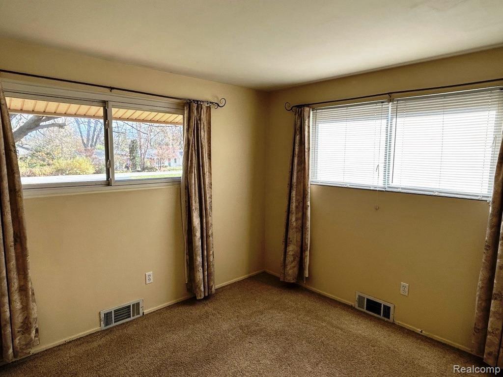 6660 W DARTMOOR Road, West Bloomfield, MI — Photo 15