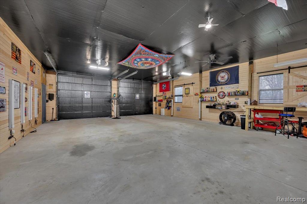 6789 LYONS Road, Imlay City, MI 48444 — Photo 5