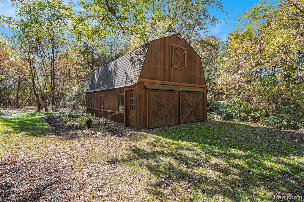 4166 Sweet Road, Howell, MI 48843 — Photo 8