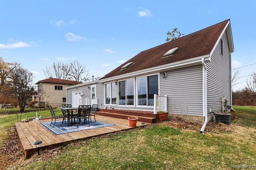 5225 Pine Drive, Jackson, MI 49201 — Photo 24