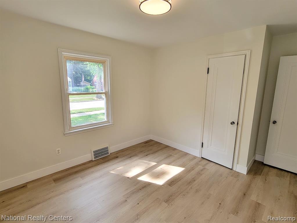 9968 Cavell Street, Livonia, MI 48150 — Photo 13