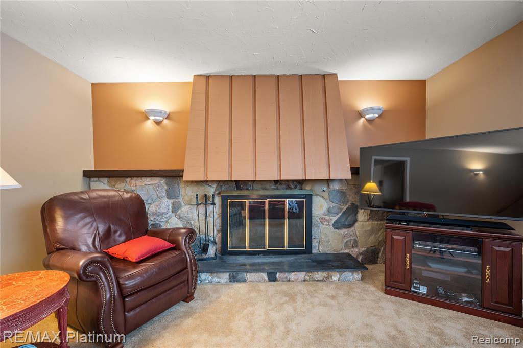 839 Harlequin Court, Highland, MI — Photo 14