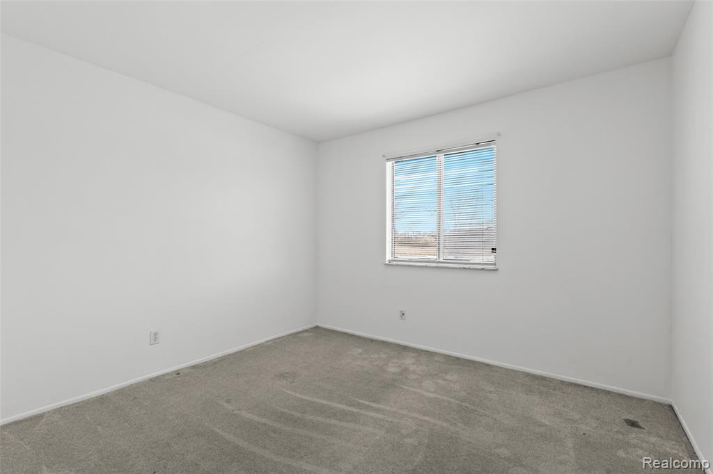 8709 Candlewood Trail, Brighton, MI 48116 — Photo 16