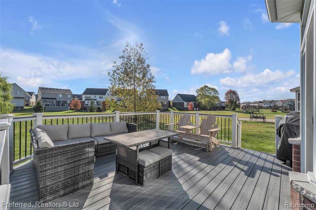 28430 Oakmonte Circle E, New Hudson, MI 48165 — Photo 65